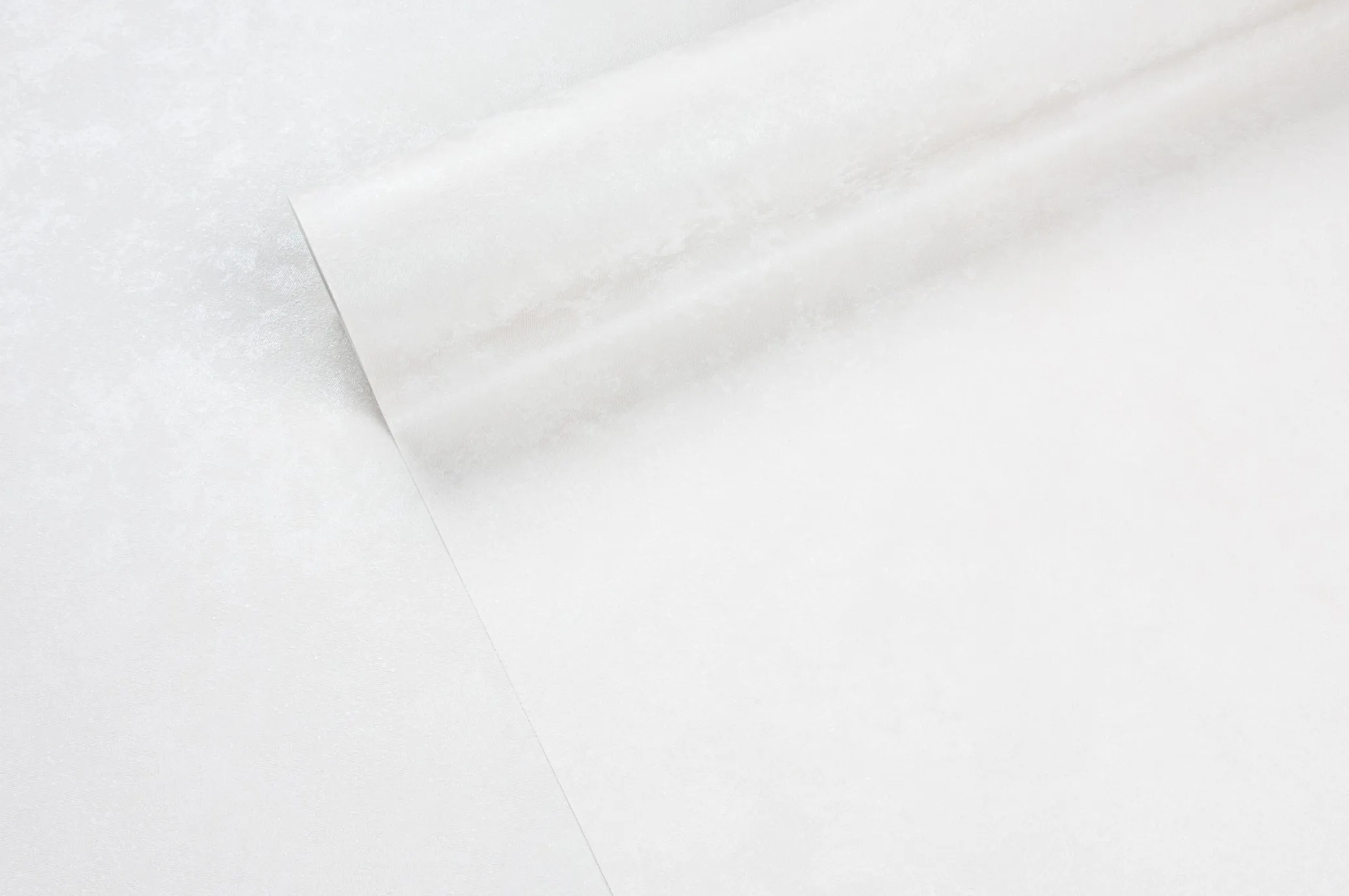 Cascad Wallpaper Collection – Soft Mineral Texture with Elegant Sheen | Art Vision Decor SHT-1663-01 White
