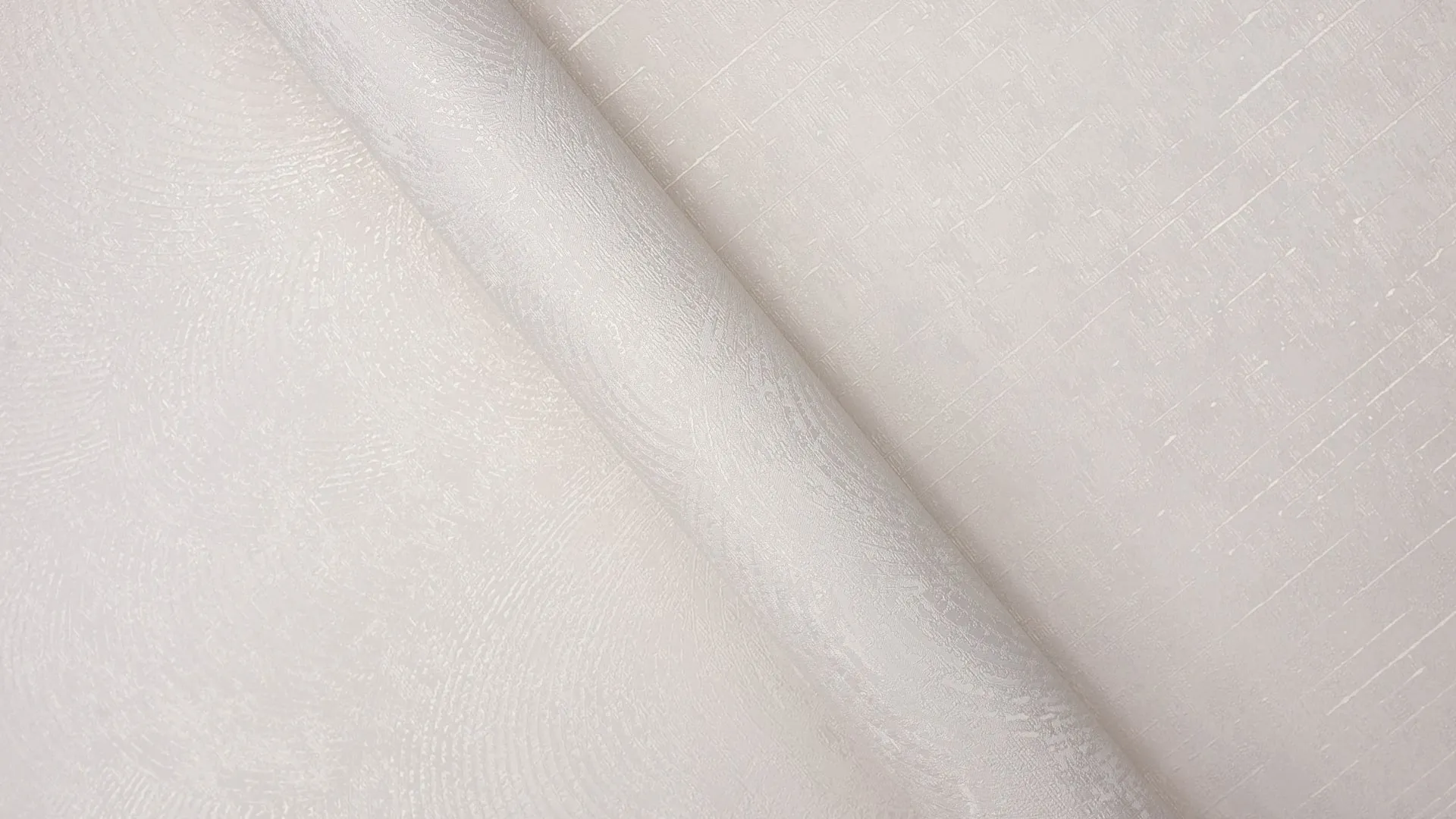 523834 (0,53) / 521830 (1,06)